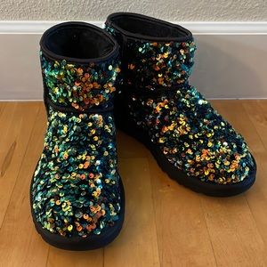 UGG Women’s US size 7 Classic Mini Stellar Sequin Booties Black